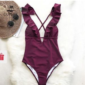 CUPSHE swimsuit